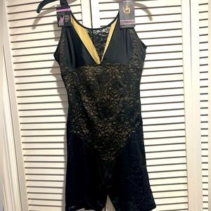 NEW w/tags Maidenform Firm Control All Over Body Solution Shape-wear. Size XL